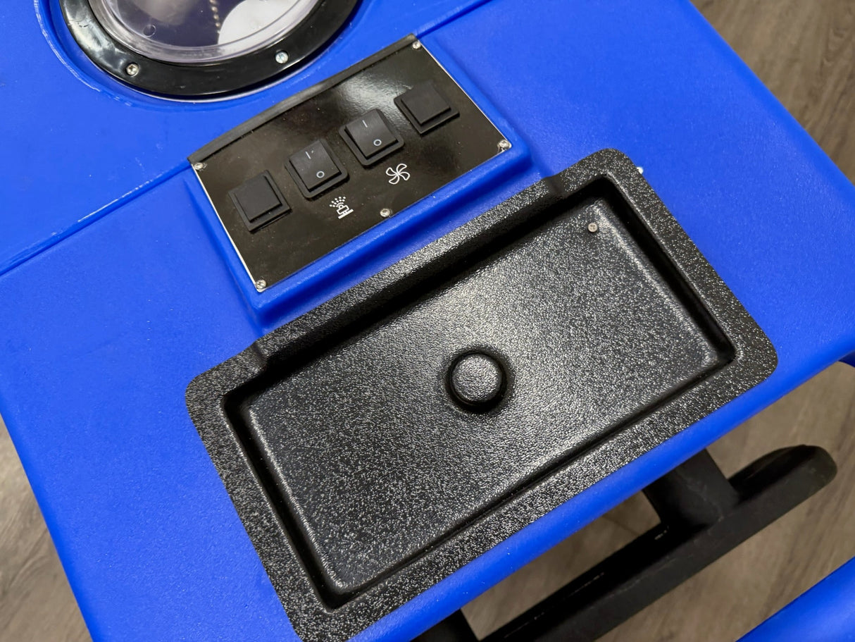 The US Products Cobra portable extractor has NEMA waterproof switches