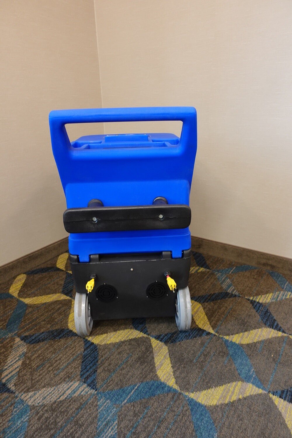 US Products Cobra 10.0C Cold Compact & Portable Extractor - Cleaning Supply Warehouse